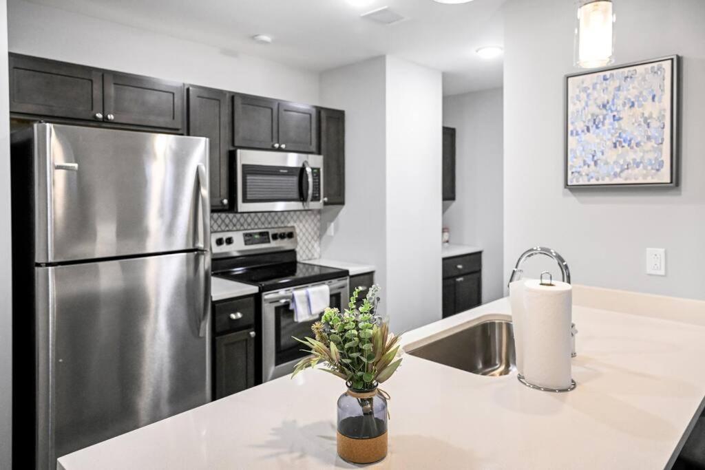 2Br Unit In The Heart Of Dt On Playhouse Square, With Pool And Gym Access-1106 Apartment Cleveland Ngoại thất bức ảnh