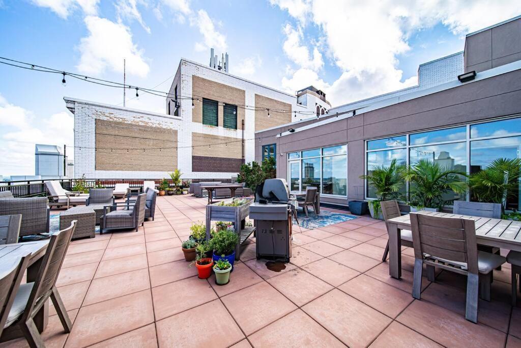 2Br Unit In The Heart Of Dt On Playhouse Square, With Pool And Gym Access-1106 Apartment Cleveland Ngoại thất bức ảnh